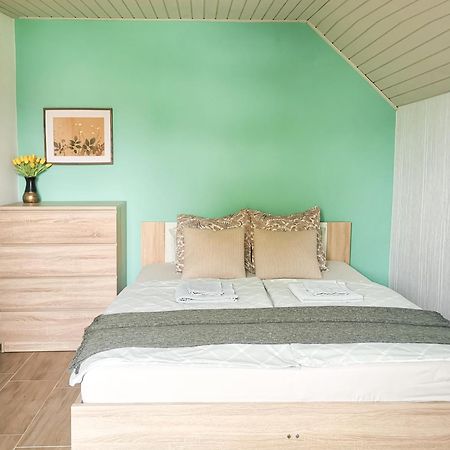 Deerwood Villa-Modern Cozy Apartment With Castle View Bled Exteriör bild