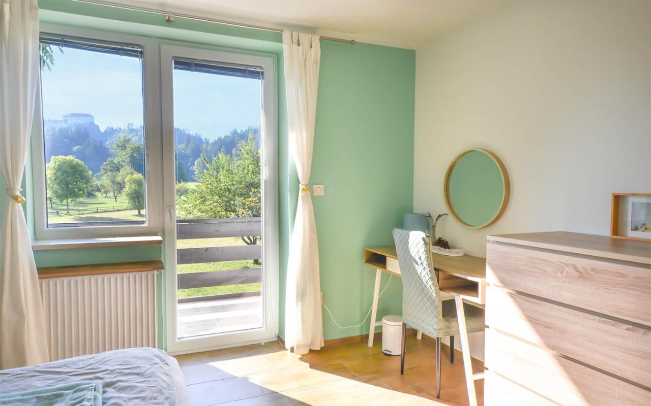 Deerwood Villa-Modern Cozy Apartment With Castle View Bled Exteriör bild