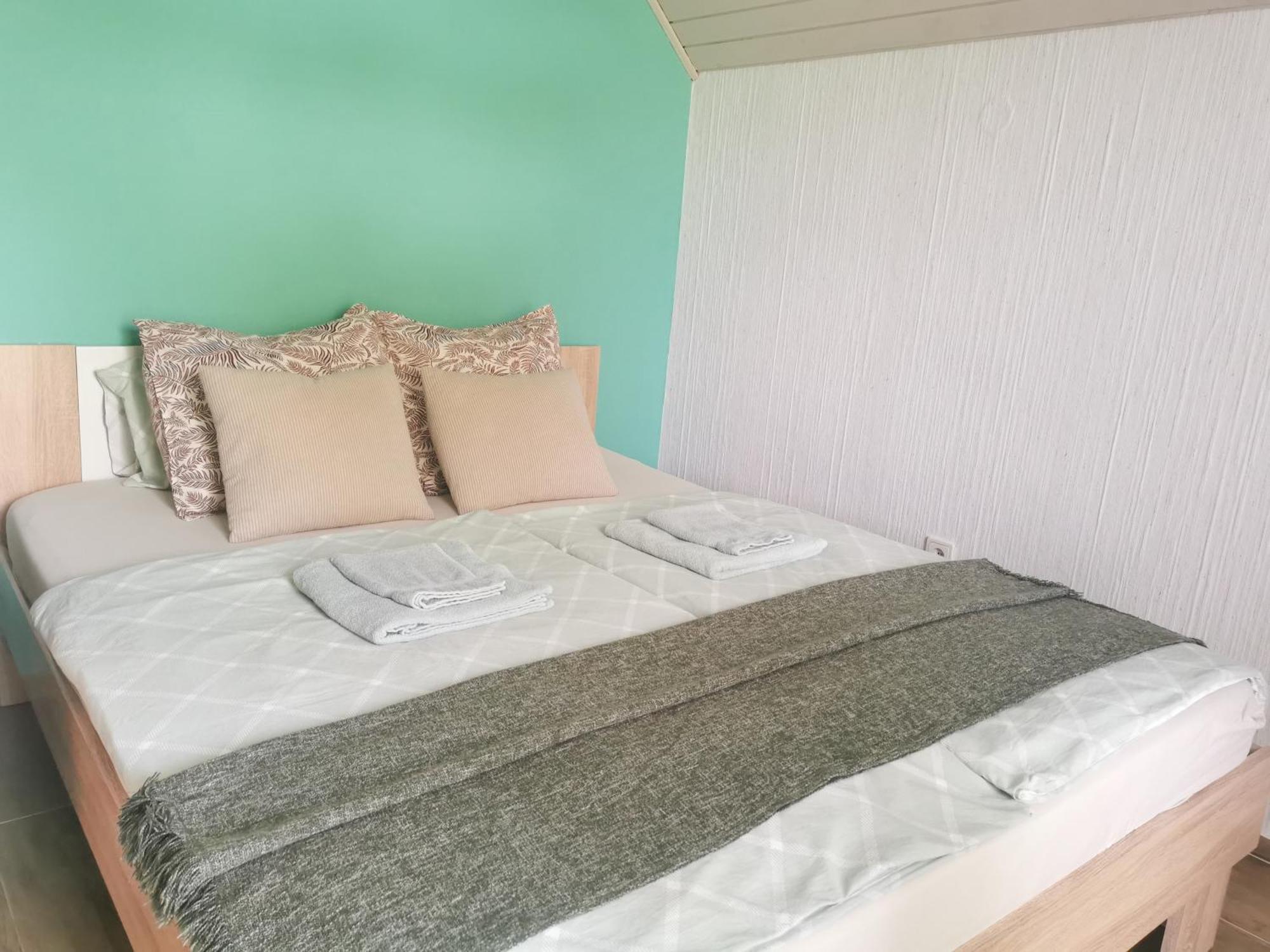Deerwood Villa-Modern Cozy Apartment With Castle View Bled Exteriör bild