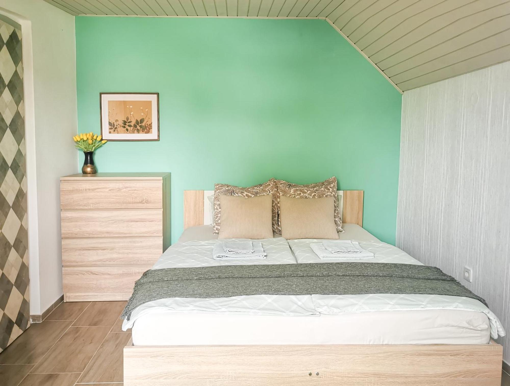 Deerwood Villa-Modern Cozy Apartment With Castle View Bled Exteriör bild