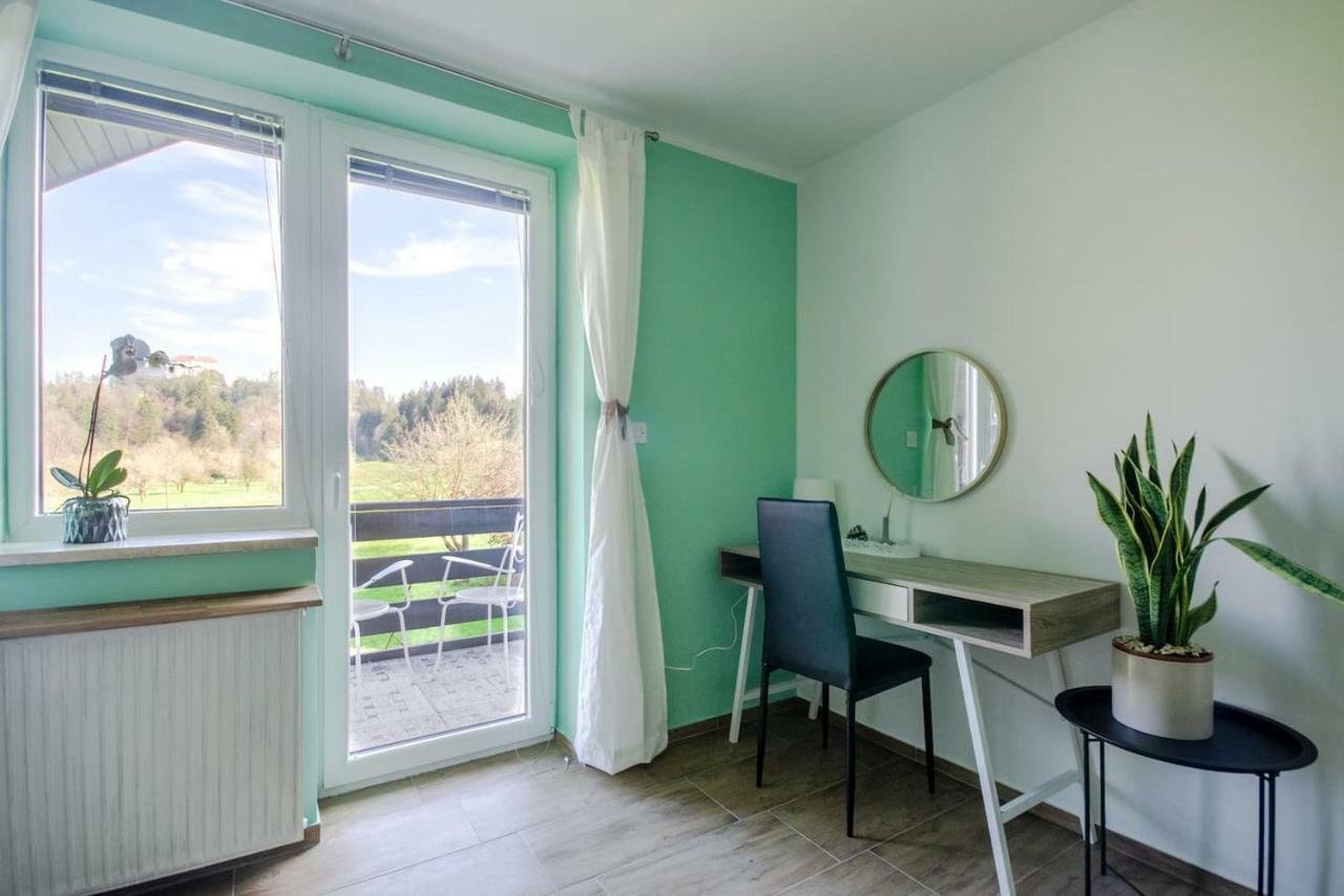 Deerwood Villa-Modern Cozy Apartment With Castle View Bled Exteriör bild